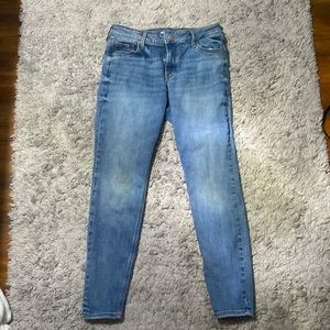 Old Navy Rockstar Super Skinny mid-rise jean